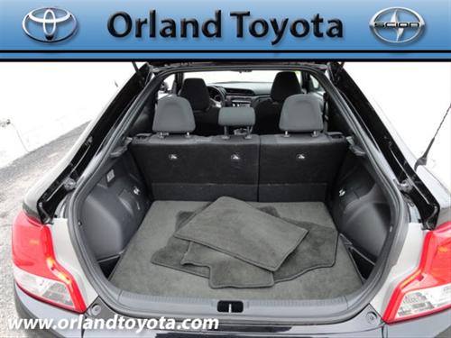 Scion tC 2011 photo 2