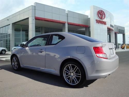 Scion tC 2011 photo 2