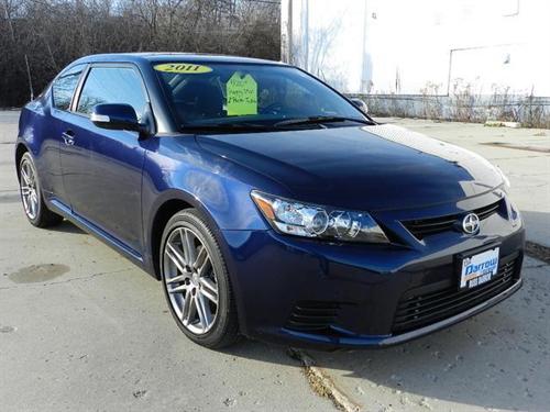 Scion tC 2011 photo 2