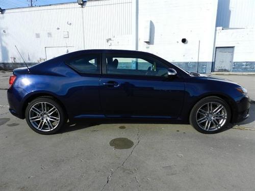 Scion tC 2011 photo 3