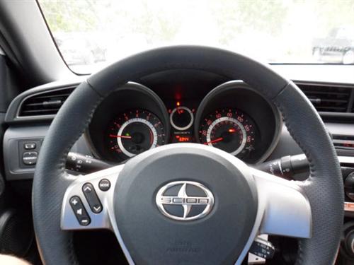 Scion tC 2011 photo 5