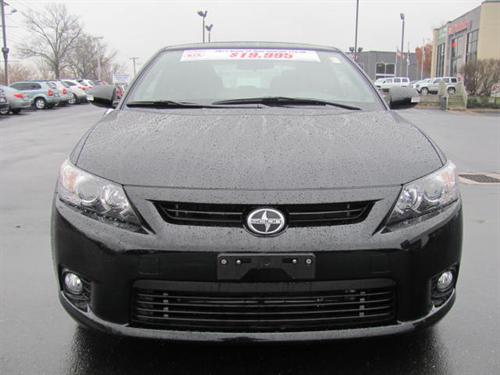 Scion tC 2011 photo 3