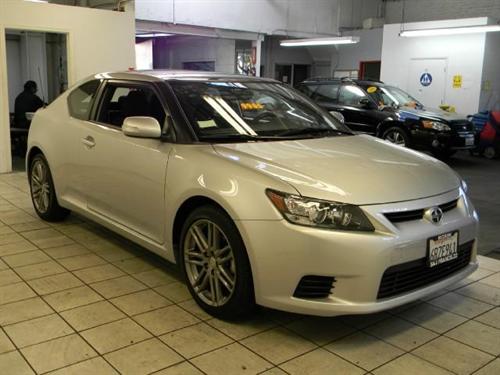 Scion tC 2011 photo 1