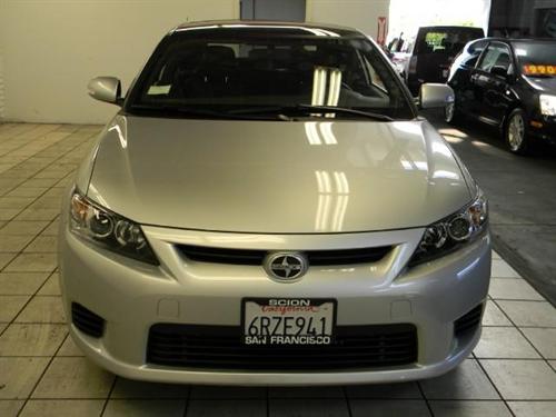 Scion tC 2011 photo 2