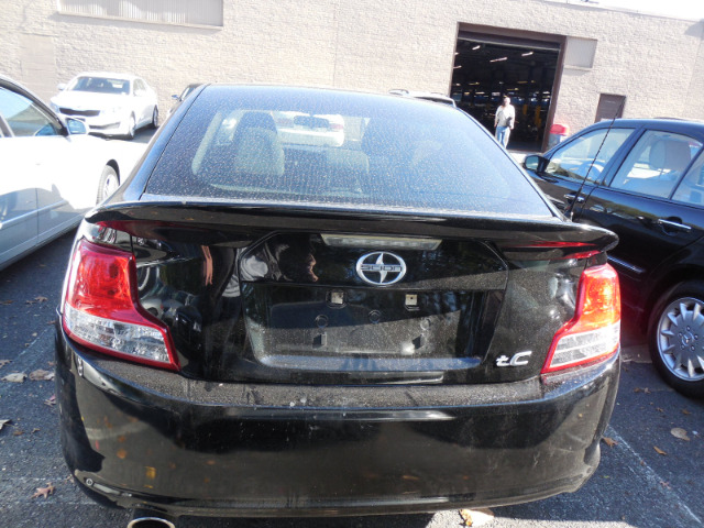 Scion tC 2011 photo 3