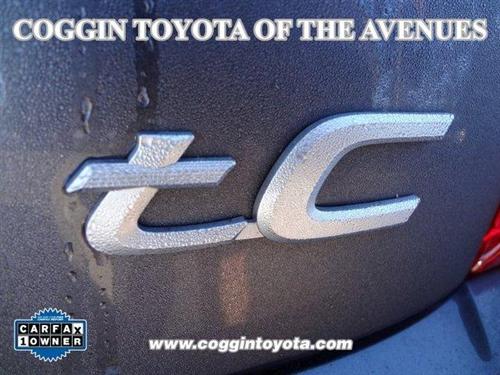 Scion tC 2011 photo 2