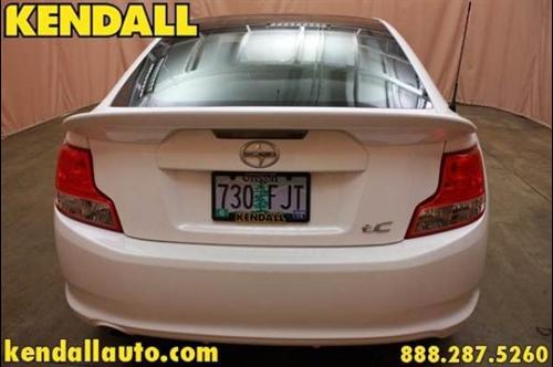Scion tC 2011 photo 3