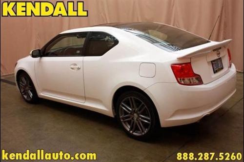 Scion tC 2011 photo 4