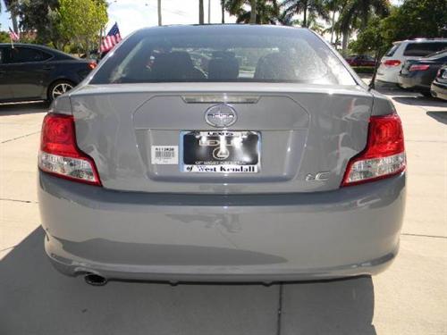Scion tC 2011 photo 4