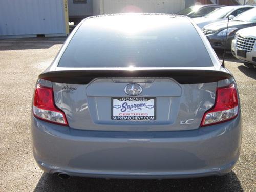 Scion tC 2011 photo 2