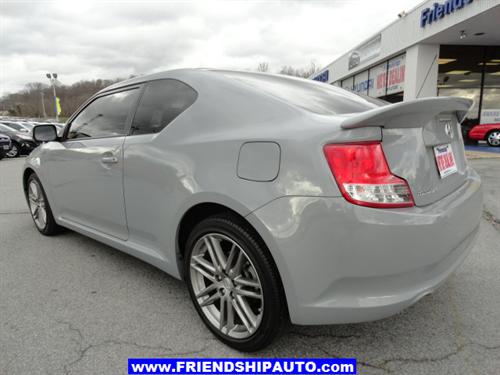 Scion tC 2011 photo 3