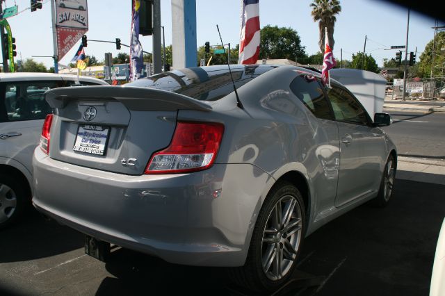 Scion tC 2011 photo 2