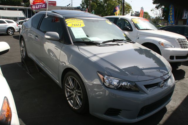 Scion tC 2011 photo 3