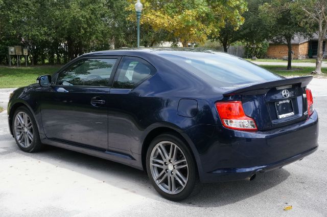 Scion tC 2011 photo 4