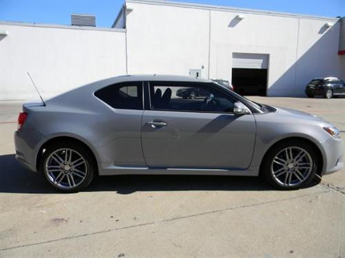 Scion tC 2011 photo 3