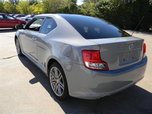 Scion tC 2011 photo 4
