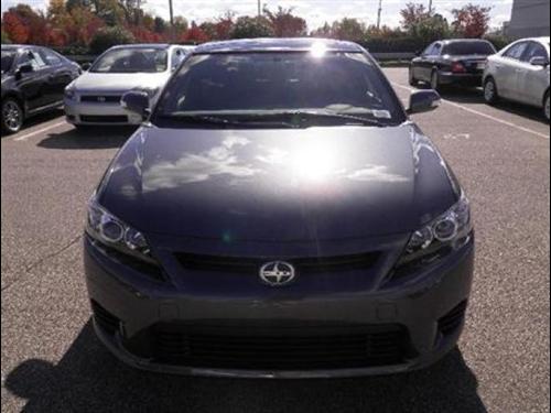 Scion tC 2011 photo 1