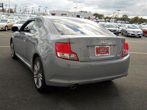 Scion tC 2011 photo 2