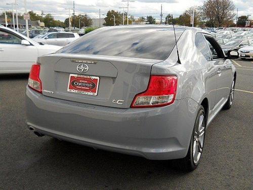 Scion tC 2011 photo 4