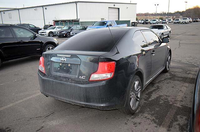 Scion tC 2011 photo 2