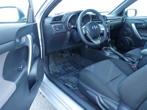 Scion tC 2011 photo 4