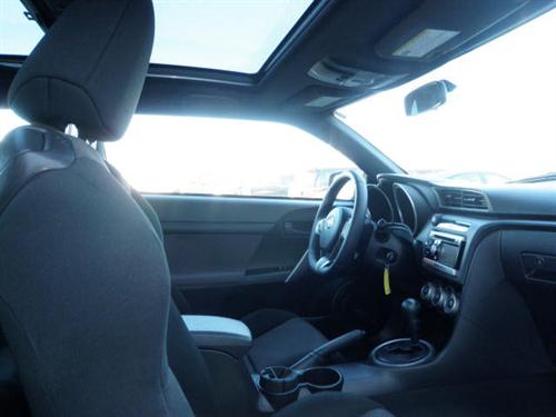Scion tC 2011 photo 5
