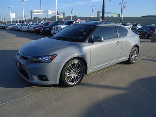 Scion tC 2011 photo 3