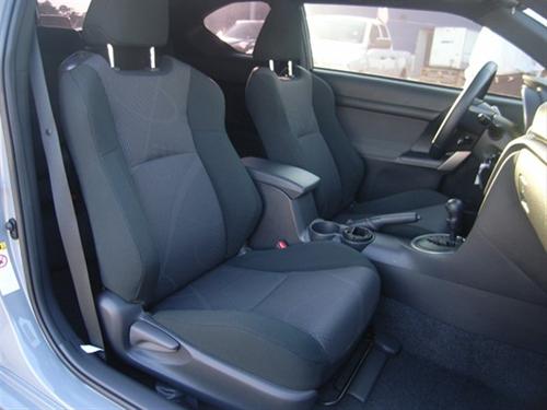 Scion tC 2011 photo 4