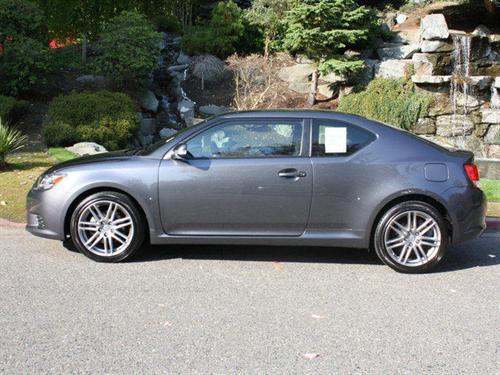 Scion tC 2011 photo 2
