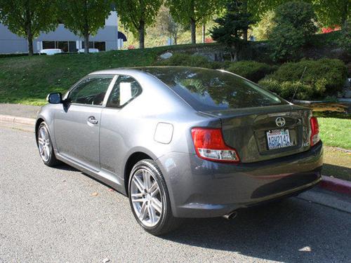 Scion tC 2011 photo 3