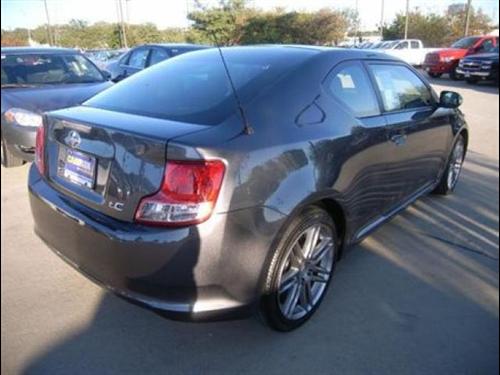 Scion tC 2011 photo 4