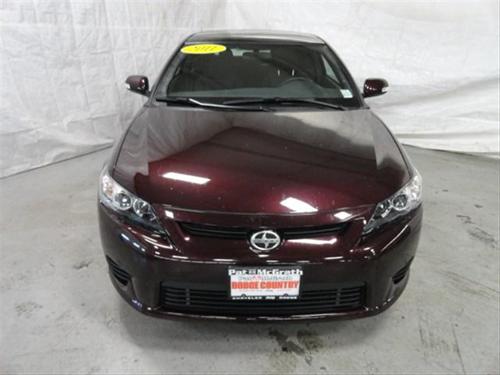 Scion tC 2011 photo 1