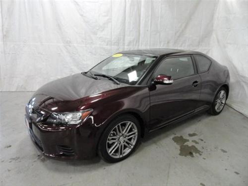 Scion tC 2011 photo 2