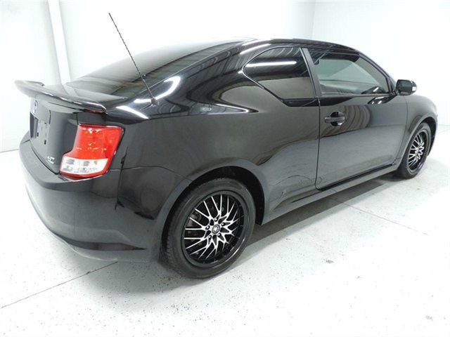 Scion tC 2011 photo 1