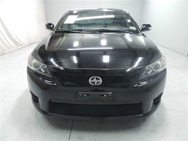 Scion tC 2011 photo 3