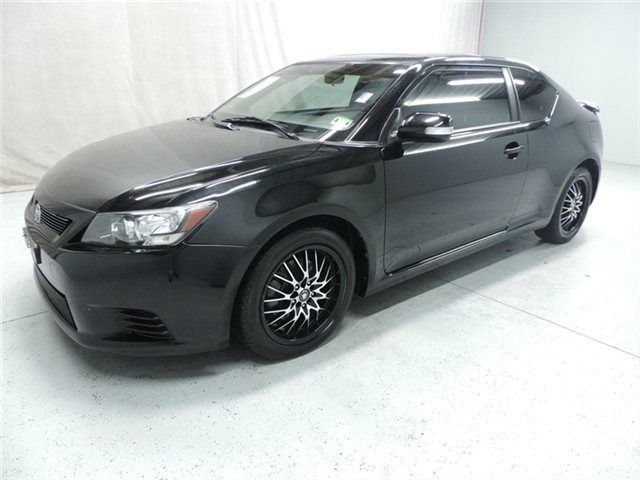 Scion tC 2011 photo 4