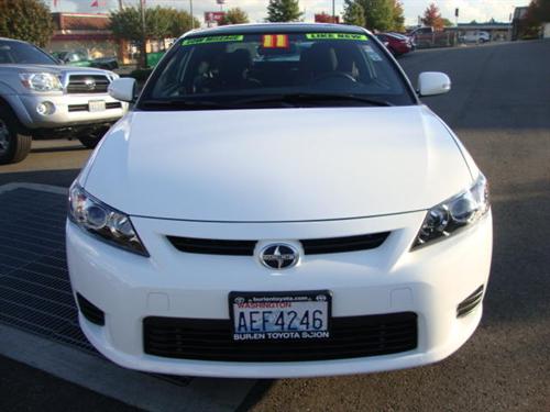 Scion tC 2011 photo 1