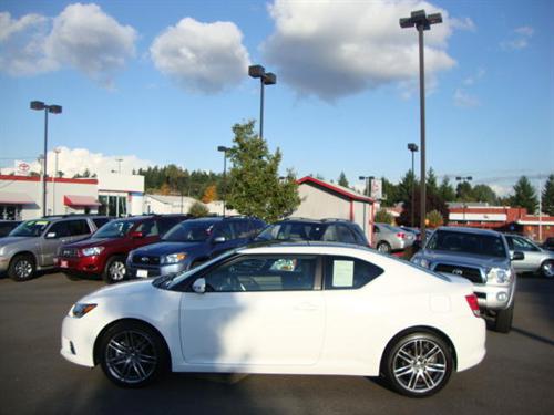 Scion tC 2011 photo 2