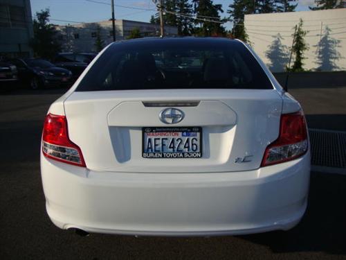 Scion tC 2011 photo 4