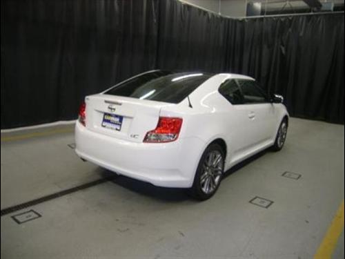 Scion tC 2011 photo 3
