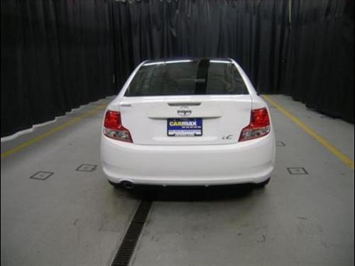 Scion tC 2011 photo 4