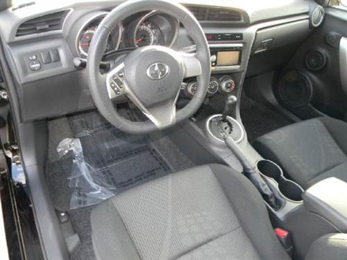 Scion tC 2011 photo 4
