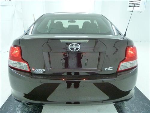Scion tC 2011 photo 2