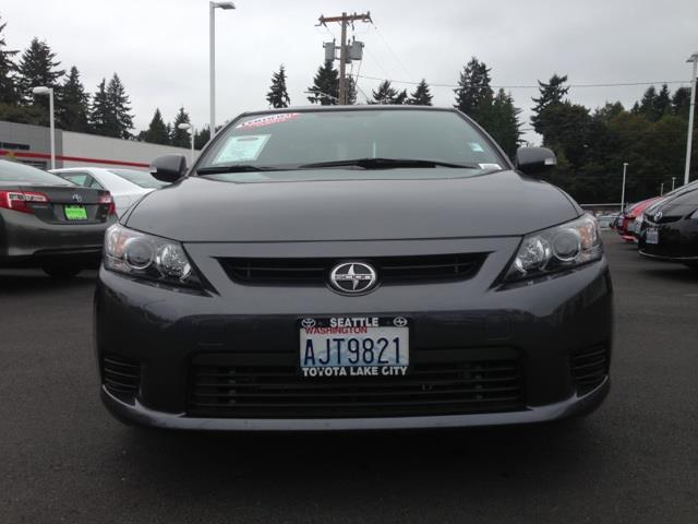 Scion tC 2012 photo 3