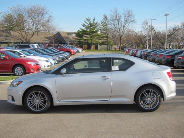 Scion tC 2012 photo 2