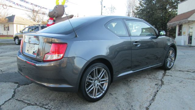 Scion tC 2012 photo 3