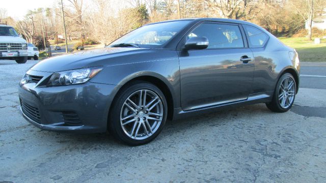 Scion tC 2012 photo 4