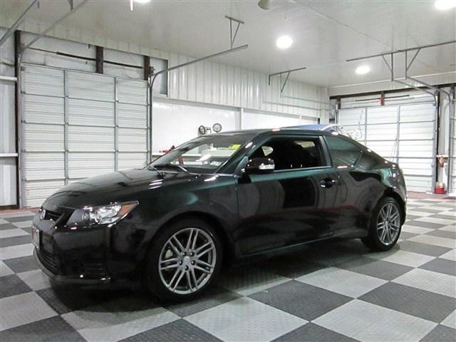 Scion tC 2013 photo 3