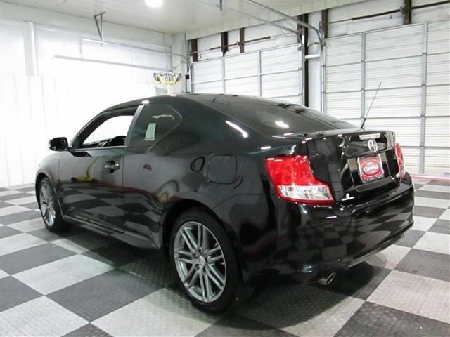 Scion tC 2013 photo 4