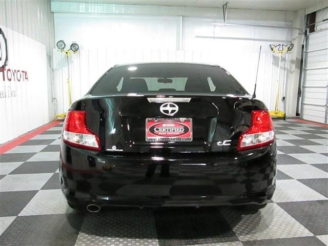 Scion tC 2013 photo 5
